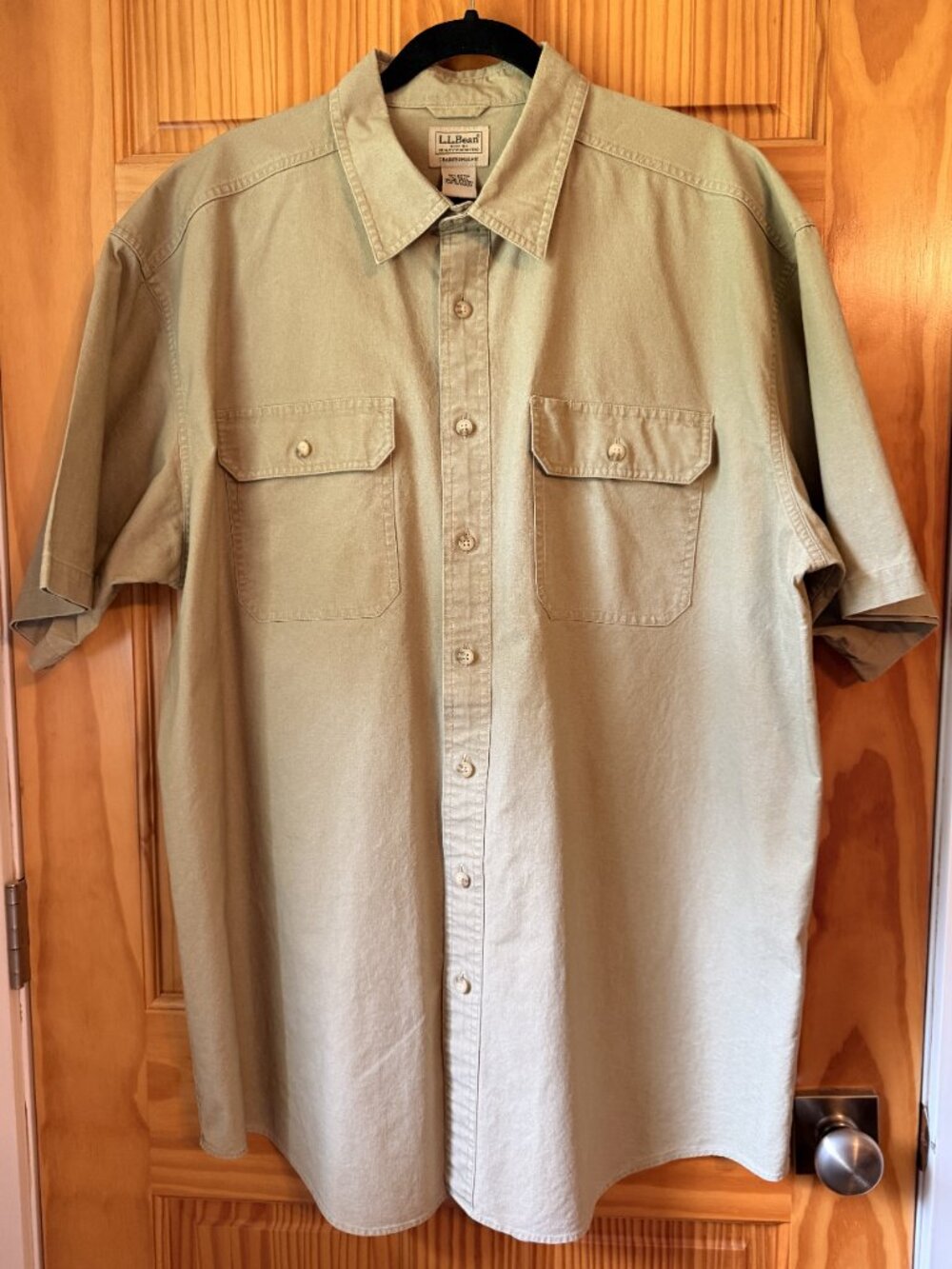 L.L. Bean Men's Traditional Fit Short Sleeve Canvas Shirt